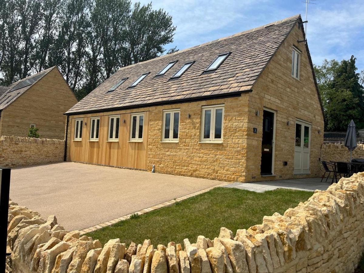 Pass The Keys Chestnut Cottage Parking Stunning Views Chipping Campden Exterior photo